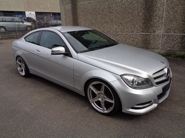 Mercedes-Benz C 350 CGI, Leder, Navi, PDC+Kamera, Memory