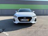 Hyundai i30 cw Trend LED / BREMSEN + REIFEN NEU - Hyundai i30 mit Benzin-Antrieb: Kombi, Automatik