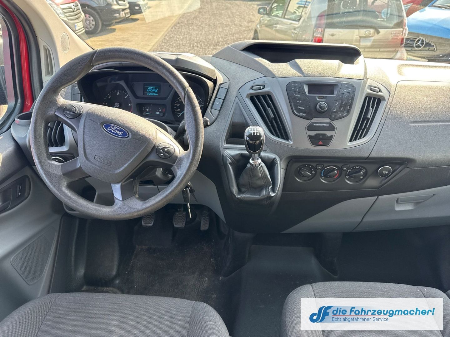 Fahrzeugabbildung Ford Transit Custom Kombi 300 L1 2.2 TDCi *2406 *KLIM