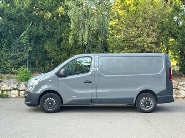 Renault Trafic - 2