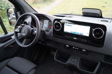 Mercedes-Benz Sprinter 319 CDI 4x4 AUT-DACHKLIMA-9SITZER-NAVI-