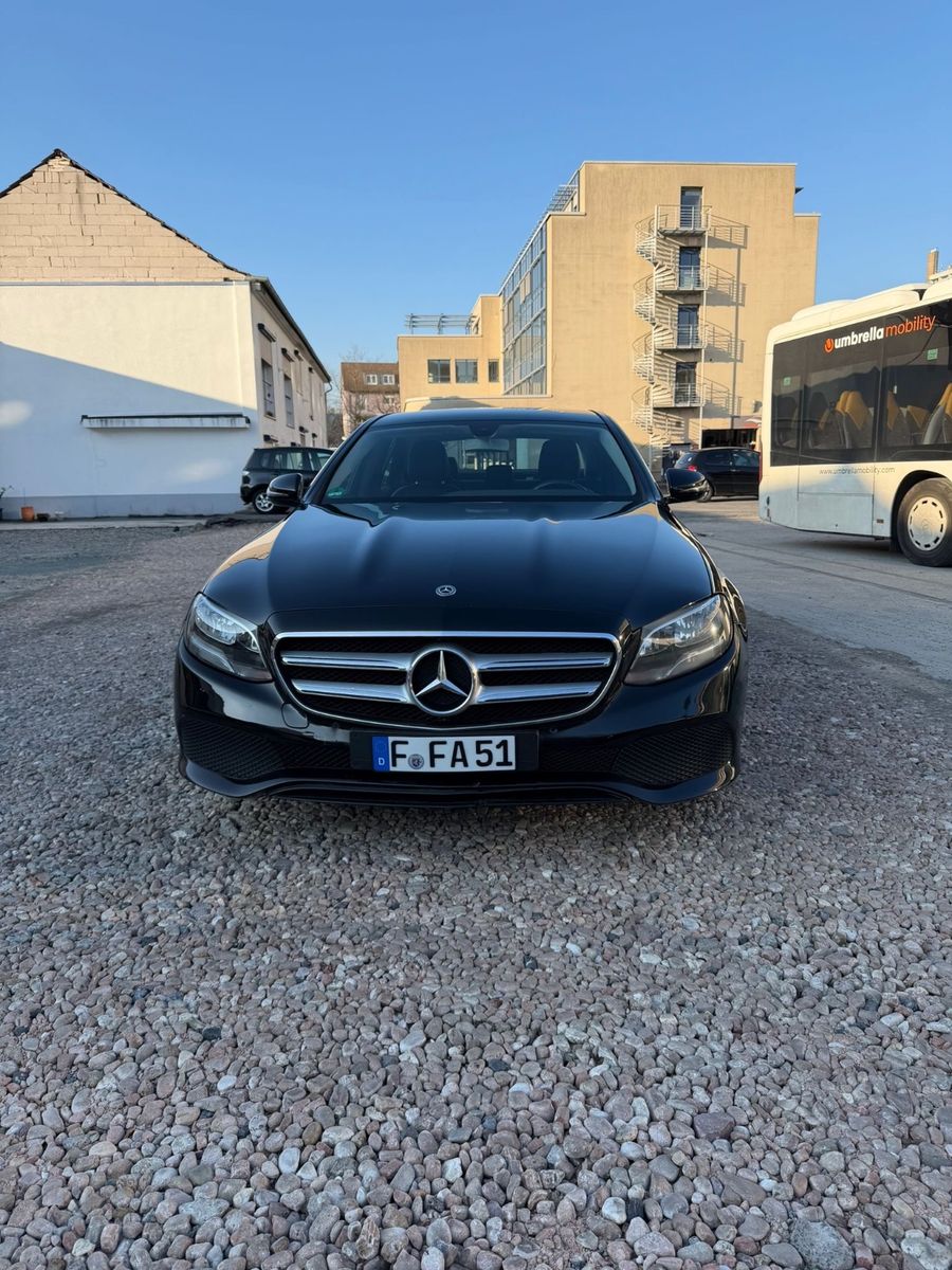 MERCEDES-BENZ E 200 d Autom. -
