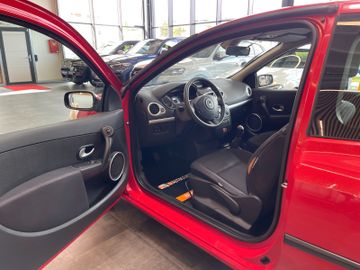 Renault Clio III Dynamique MOTOR- UND GETRIEBSCHADEN