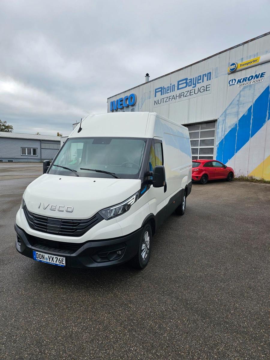 Iveco 35S14EV, Laderaumausbau, B-Führerschein