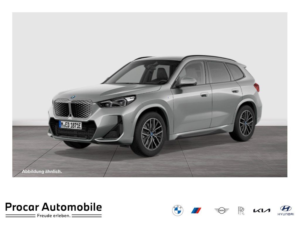 BMW iX1