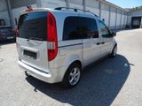 Mercedes-Benz Vaneo Compact Van 1.9/Automatik Getriebe - Mercedes-Benz Vaneo mit Benzin-Antrieb: Kleinbus, 1.9