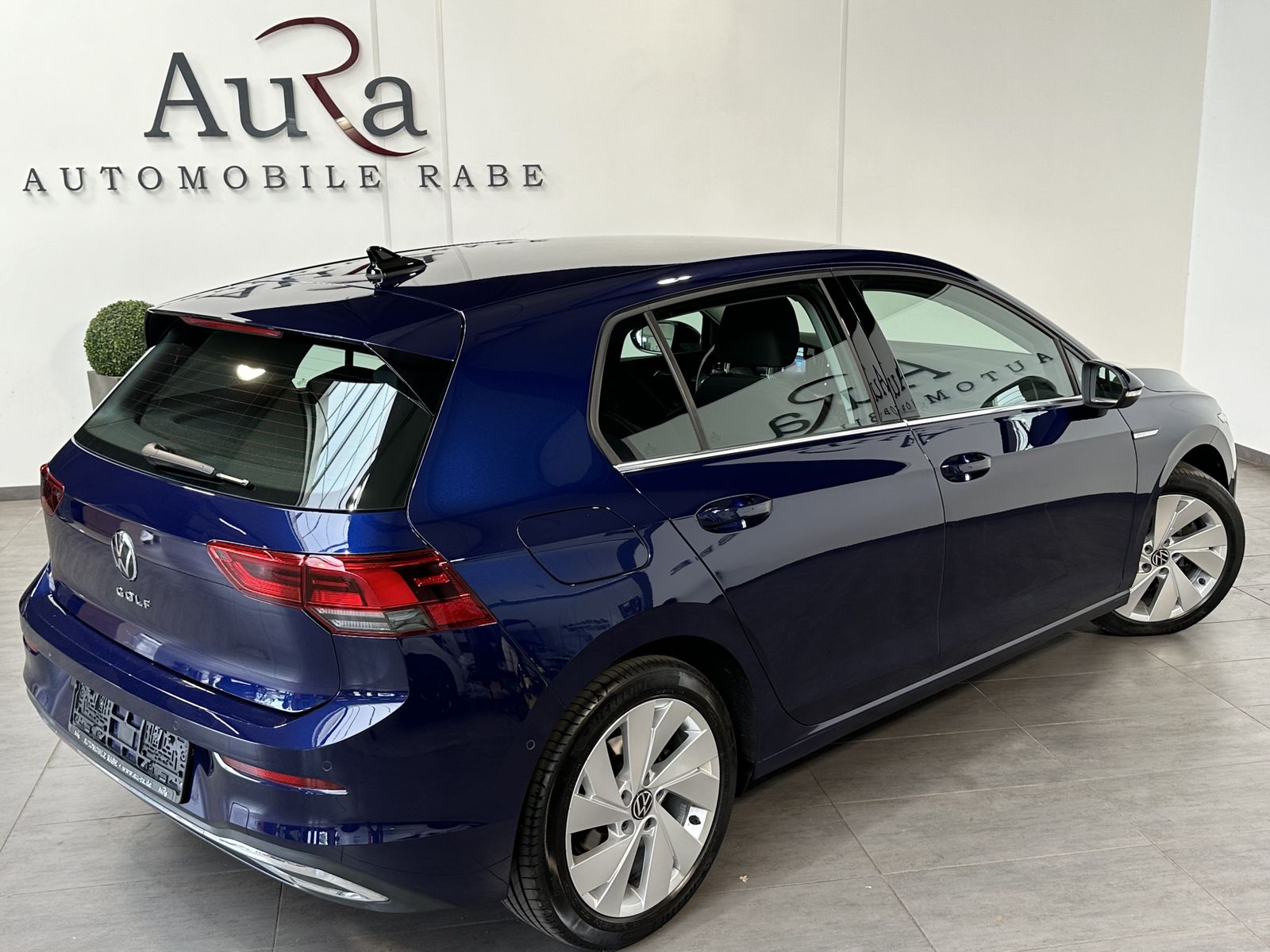 Fahrzeugabbildung Volkswagen Golf 2.0 TDI DSG Style NAV+LED+AHK+ACC+CARPLAY