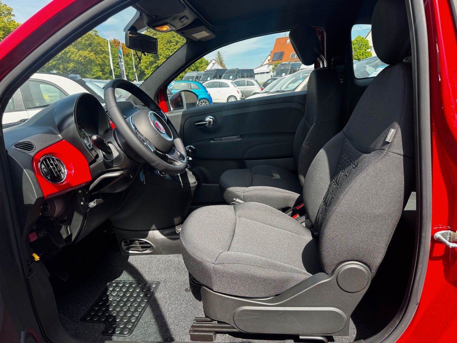 Fahrzeugabbildung Fiat 500C Carplay Tempomat Klima Tageszulassung Rot