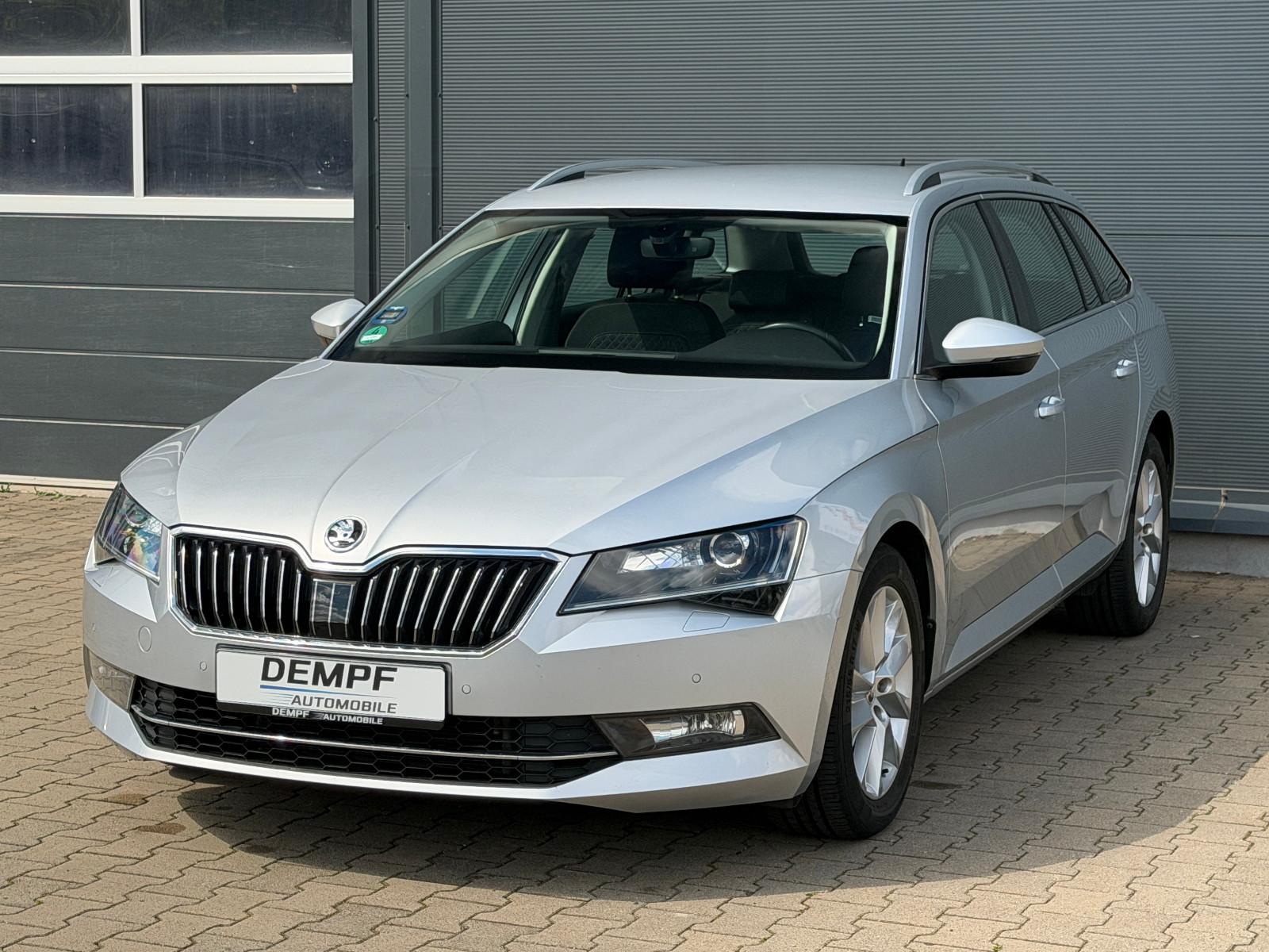 Skoda Superb Combi Style*CarPlay*Bi-Xenon*SHZ*ACC*AHK*
