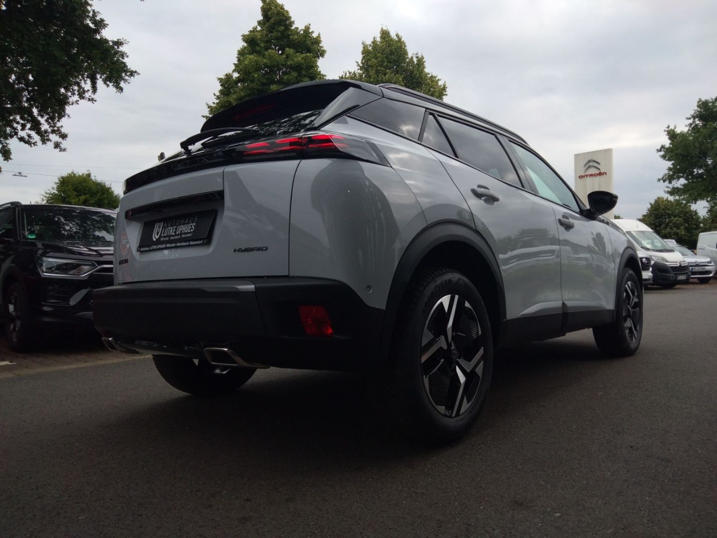 Fahrzeugabbildung Peugeot 2008 GT HYBRID 145 e-DSC6 El. Panodach Navi ACC