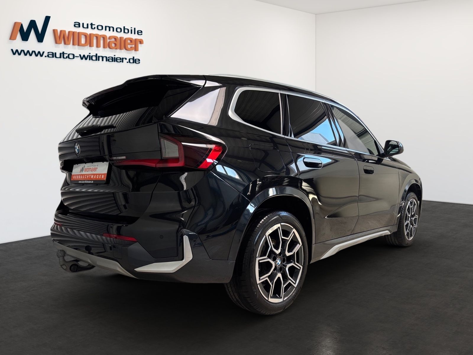 BMW X1 23 d xDrive xLine - AHK/Pano/HeadUp/HiFi foto 4