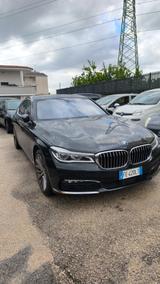 BMW Bmw 750 750i xDrive Eccelsa iper full pochi km - blaue BMW 750