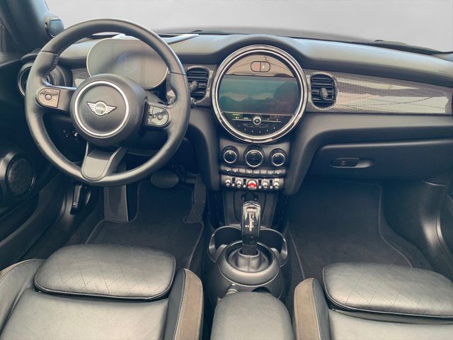 Fahrzeugabbildung MINI Cooper Cabrio 1,5 Classic Trim+Leder+H&K