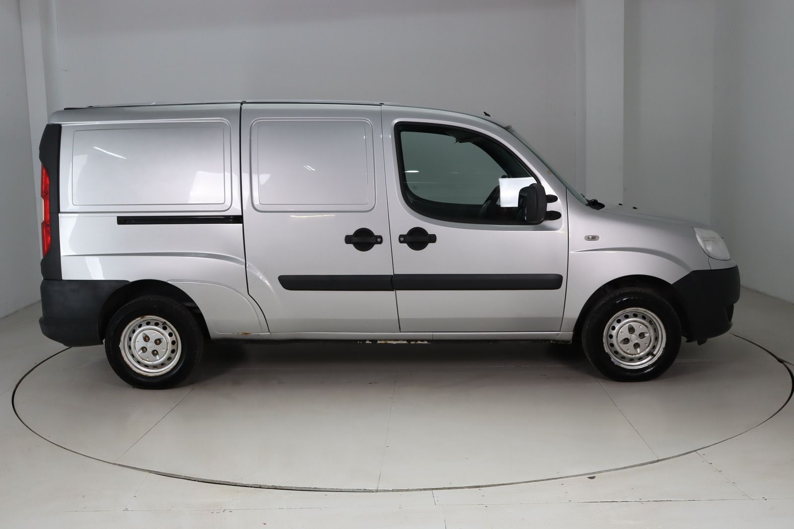 Fahrzeugabbildung Fiat Doblo Cargo 1.3 JTD MAXI Kühlwagen