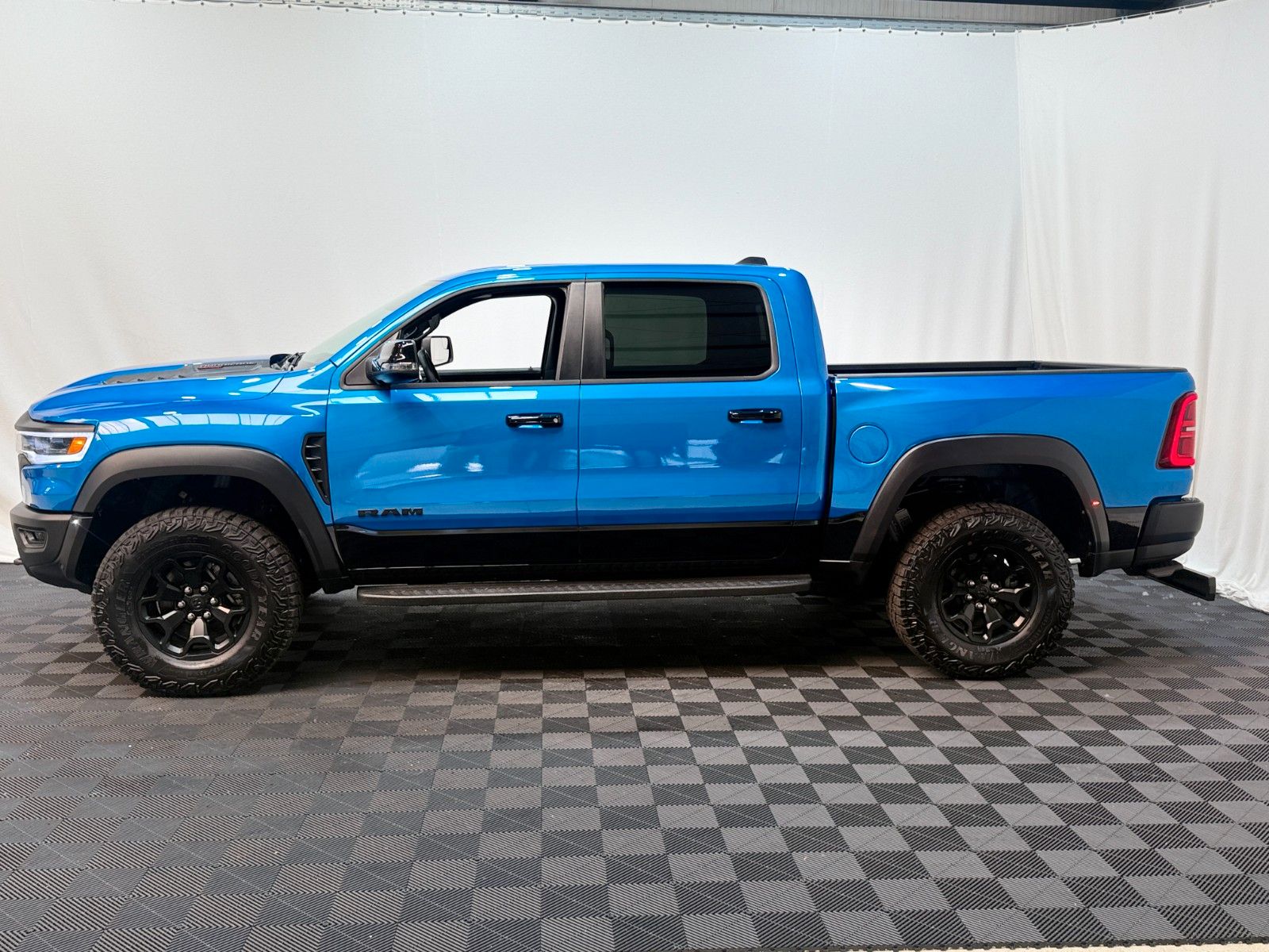 Fahrzeugabbildung Dodge RAM 1500 RHO H/O