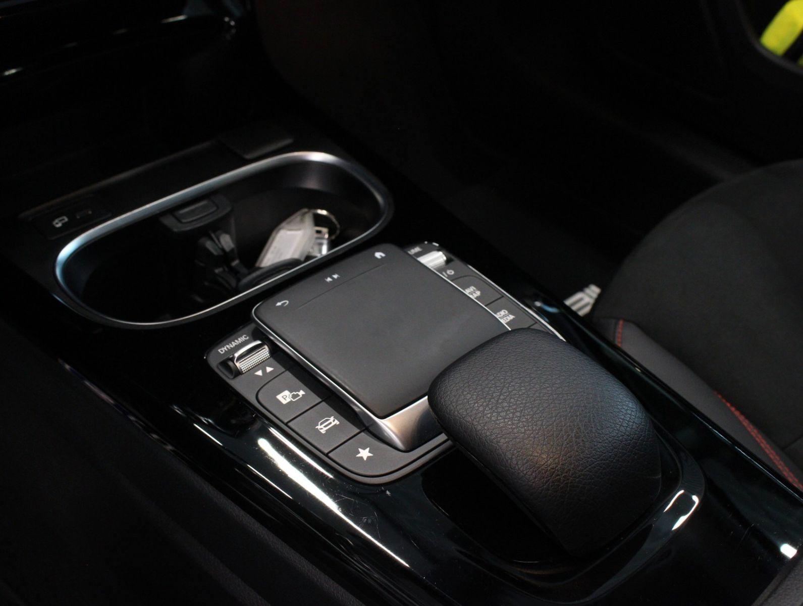 Fahrzeugabbildung Mercedes-Benz A 250 e AMG Line MWST*CarPlay*TOP