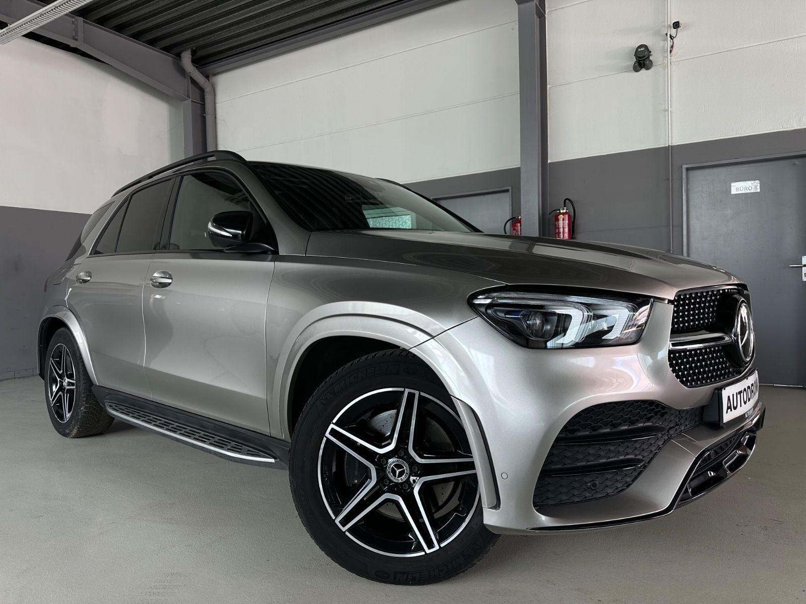 MERCEDES-BENZ GLE 300d 4Matic AMG Multibeam/HuD/Distronic