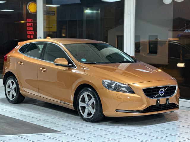 Volvo V40 2.0 Momentum Navi SZH  Xenon