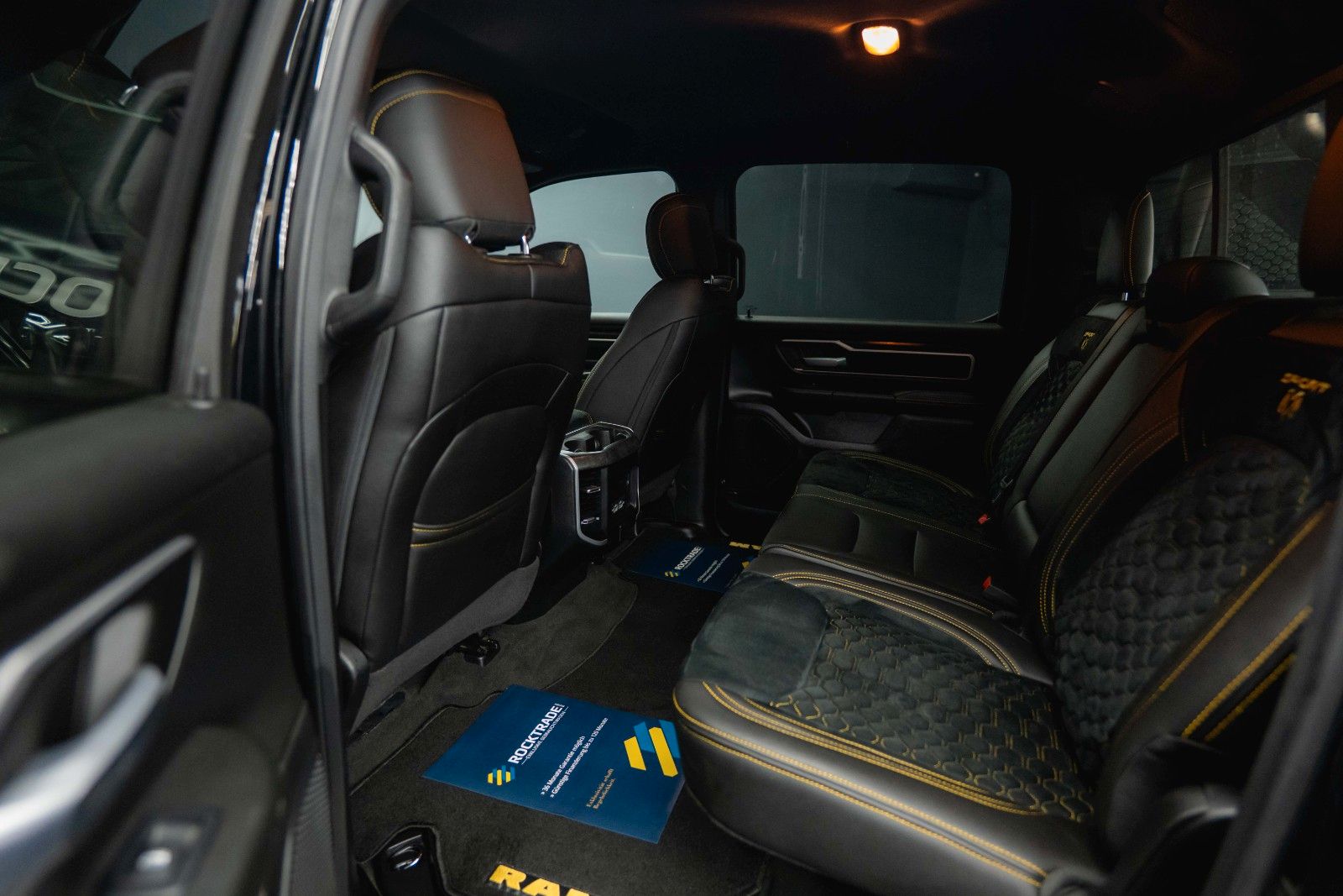 Fahrzeugabbildung Dodge RAM 5.7 V8 GOLD EDITION OFFROAD 4x4 UNFALLFREI