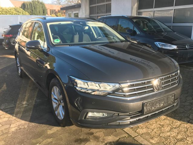 Volkswagen Passat Variant DSG Business ATM6Tkm  SHZ ACC AHK