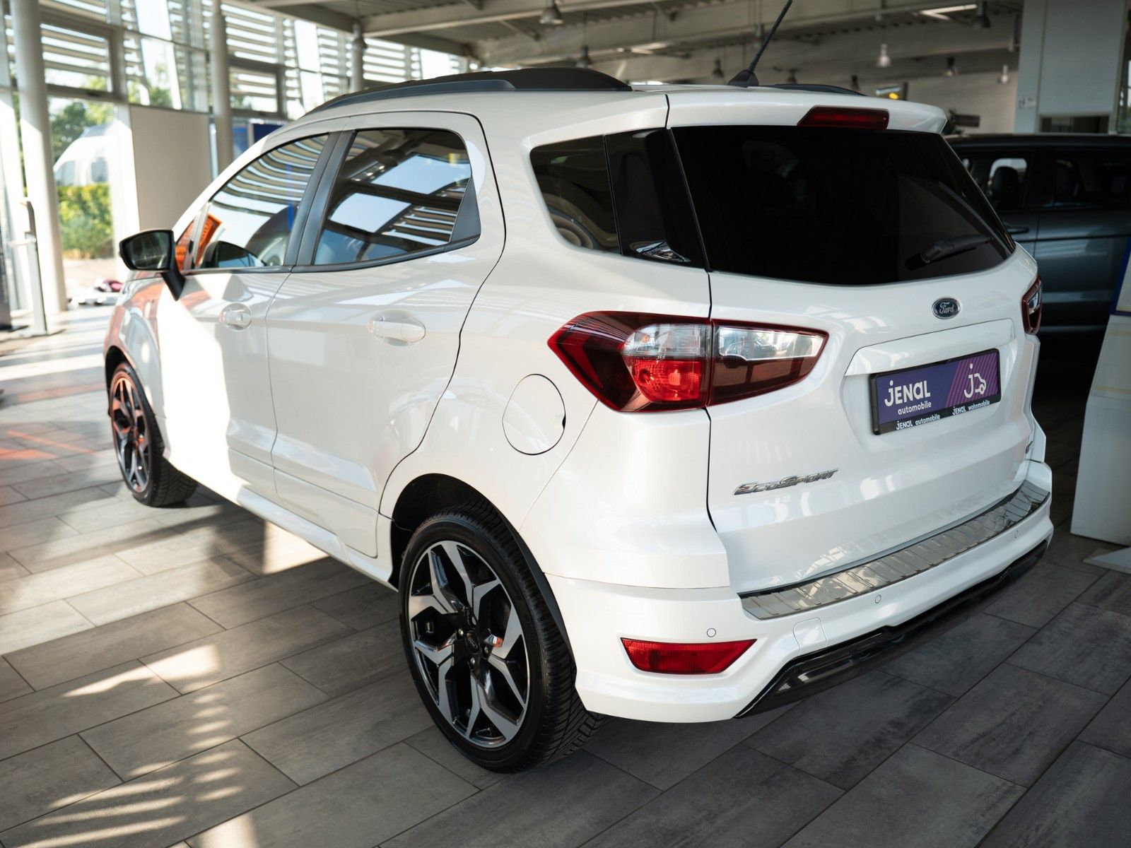Fahrzeugabbildung Ford EcoSport ST-Line Automatik, Winter-Paket