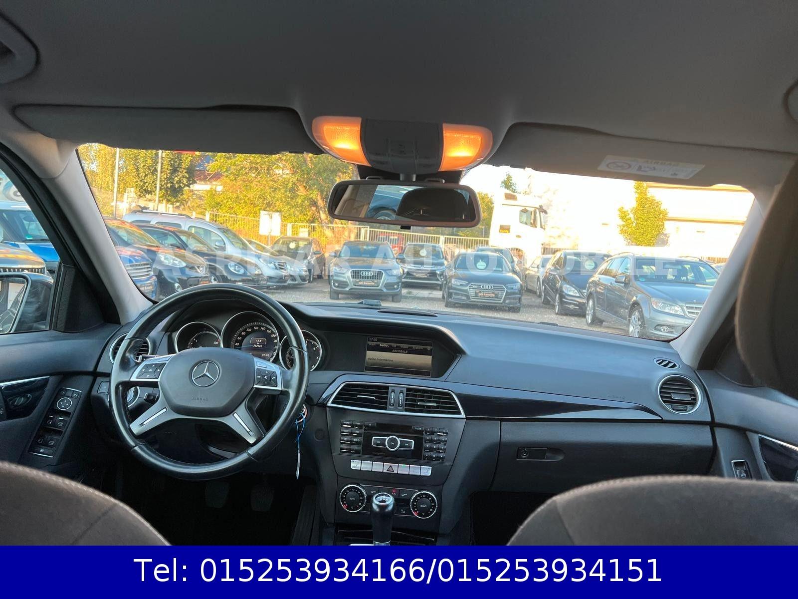 Mercedes-Benz C200 2015 — photo 18