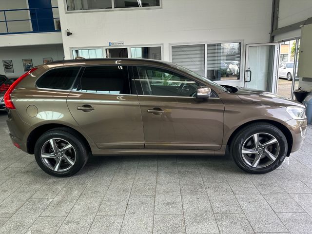 Volvo XC60 D4*MOMENT*2WD*BI-XEN*ACC*RFK*NAVI*ZAHNR-NEU