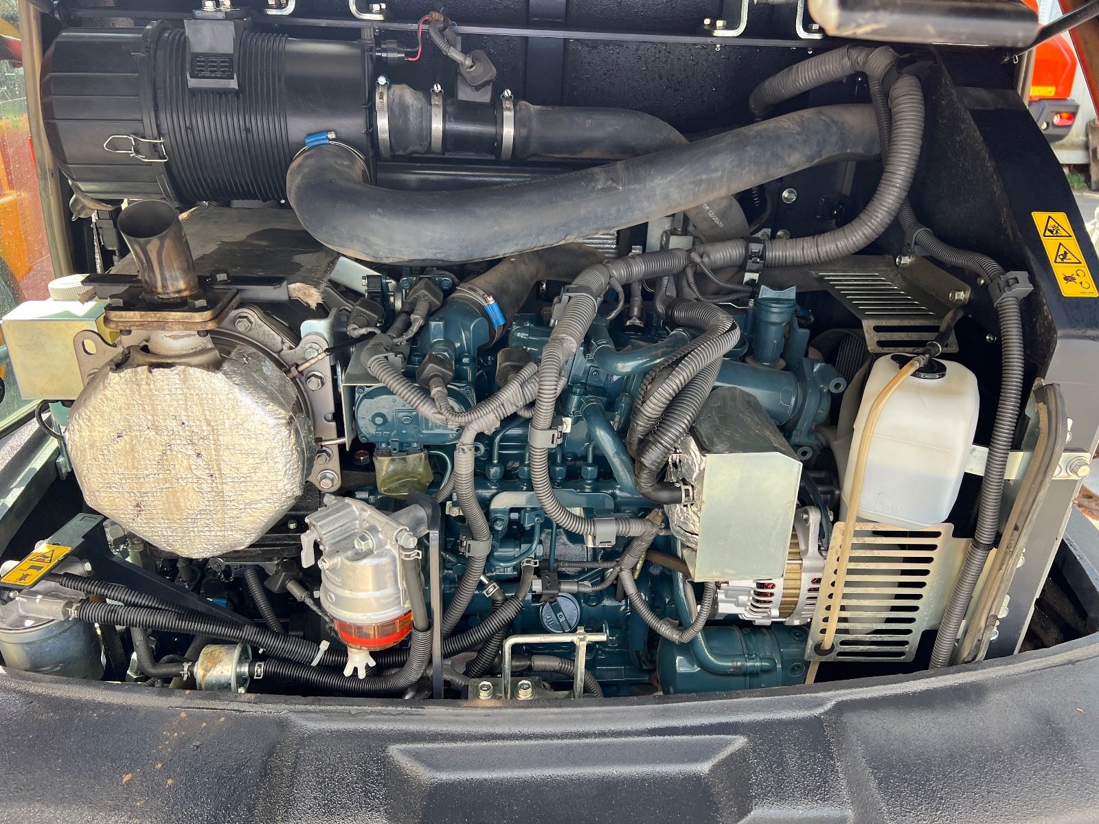 Fahrzeugabbildung Kubota R 090