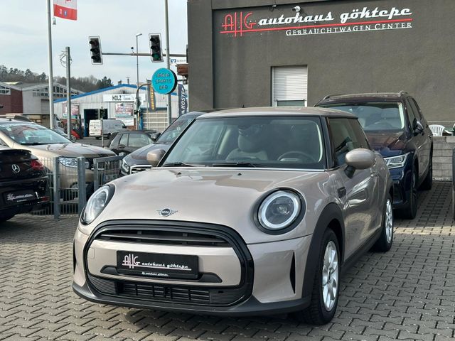 MINI ONE 1.5 Classic Trim *NAVI*PDC*SHZ*