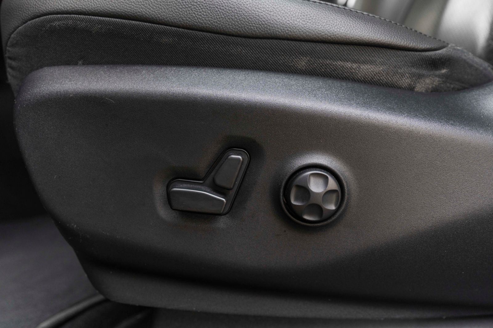 Fahrzeugabbildung Chrysler Pacifica 3,6L TOURING L 7Sitzer ACC LED 360° NAV