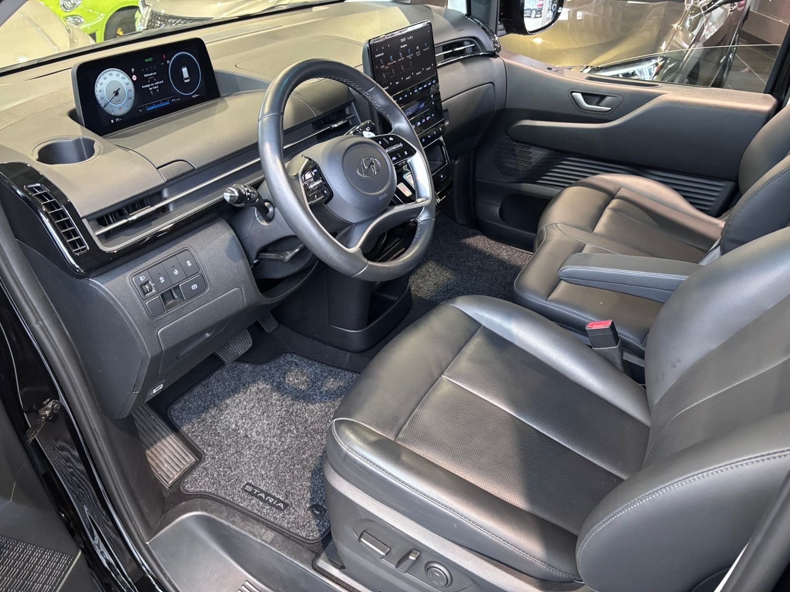 Fahrzeugabbildung Hyundai STARIA Trend 2WD SHZ LED NAVI ALU