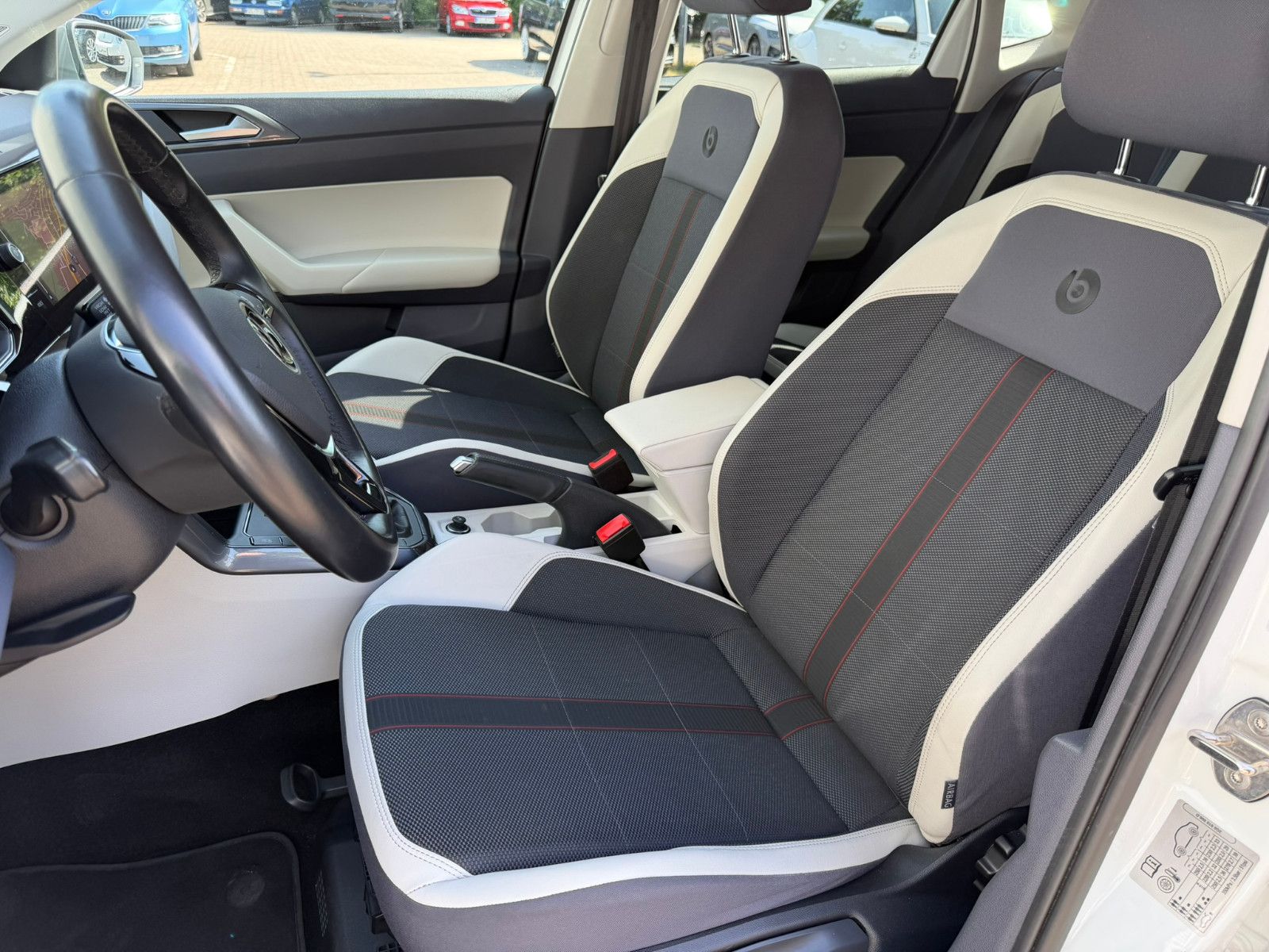 Fahrzeugabbildung Volkswagen Polo VI R-line beats