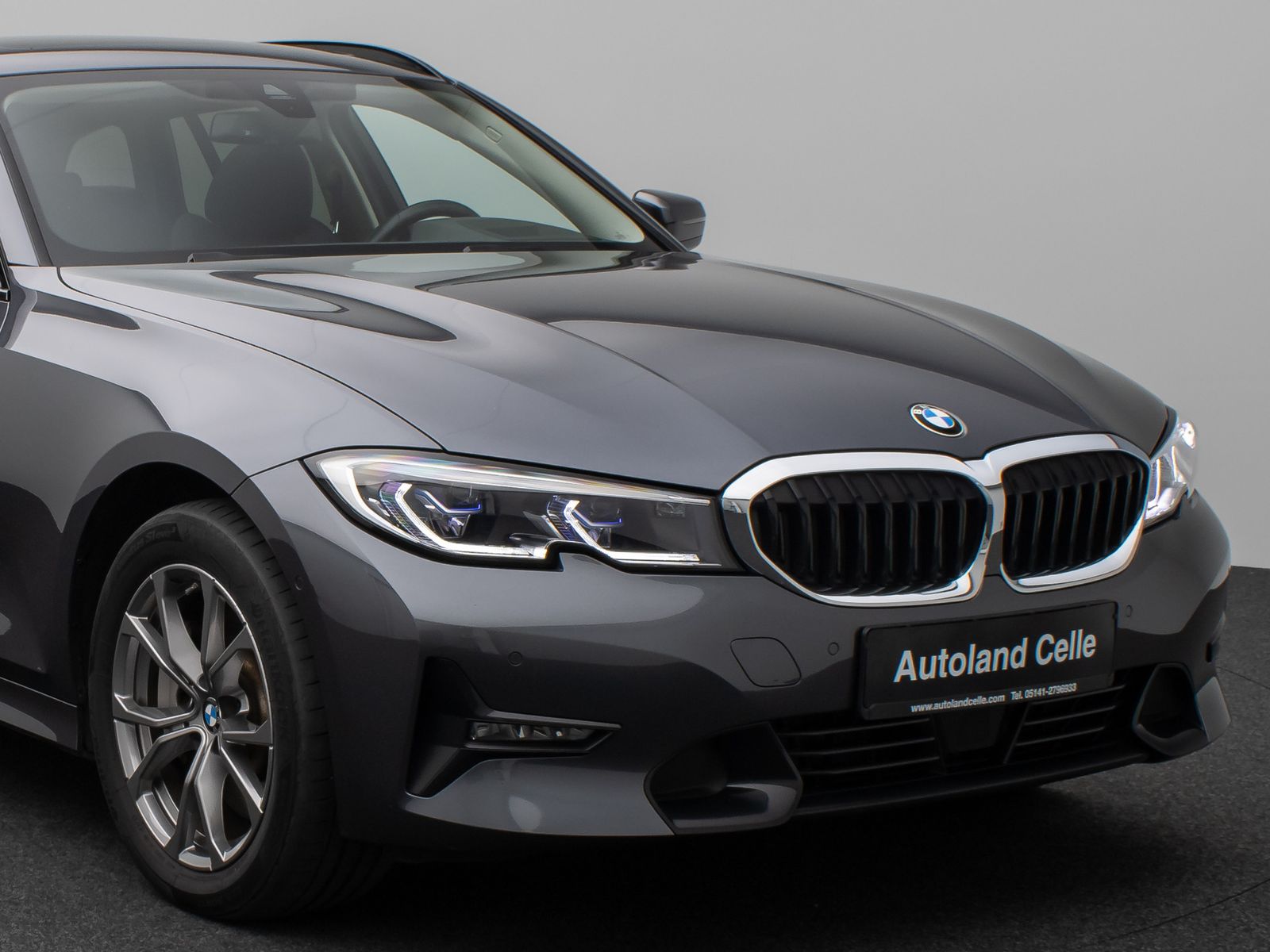 Fahrzeugabbildung BMW 330e xD Sport Line Panorama Laser Kamera HUD DAB