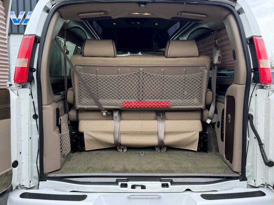 Fahrzeugabbildung Chevrolet Express 6.0 Explorer Limited XS-E 9-Sitzer Lang