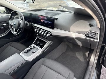 BMW 318i Touring Head-Up DAB LED RFK Tempomat Shz