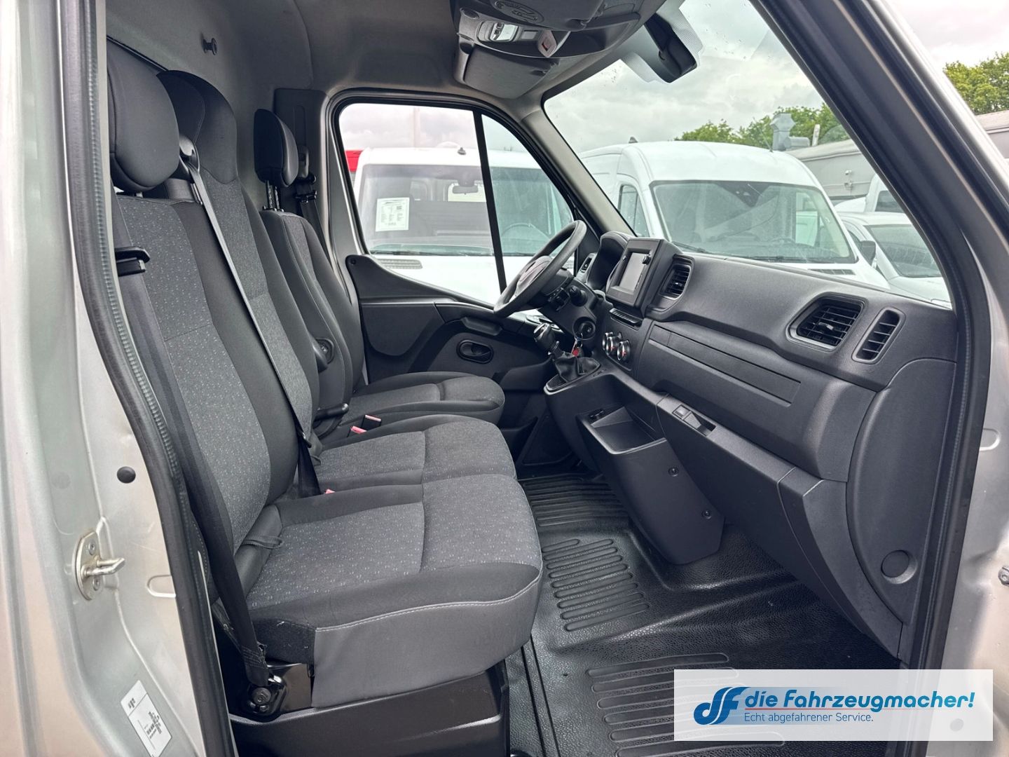 Fahrzeugabbildung Opel Movano Koffer L4H1 3,5t ZwillingsBe. Navi Temp R