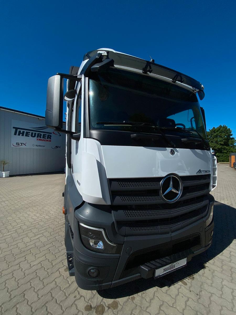 Mercedes-Benz ACTROS 1832  TT-XL  7 Pferde 6 Sitze Neufahrzeug