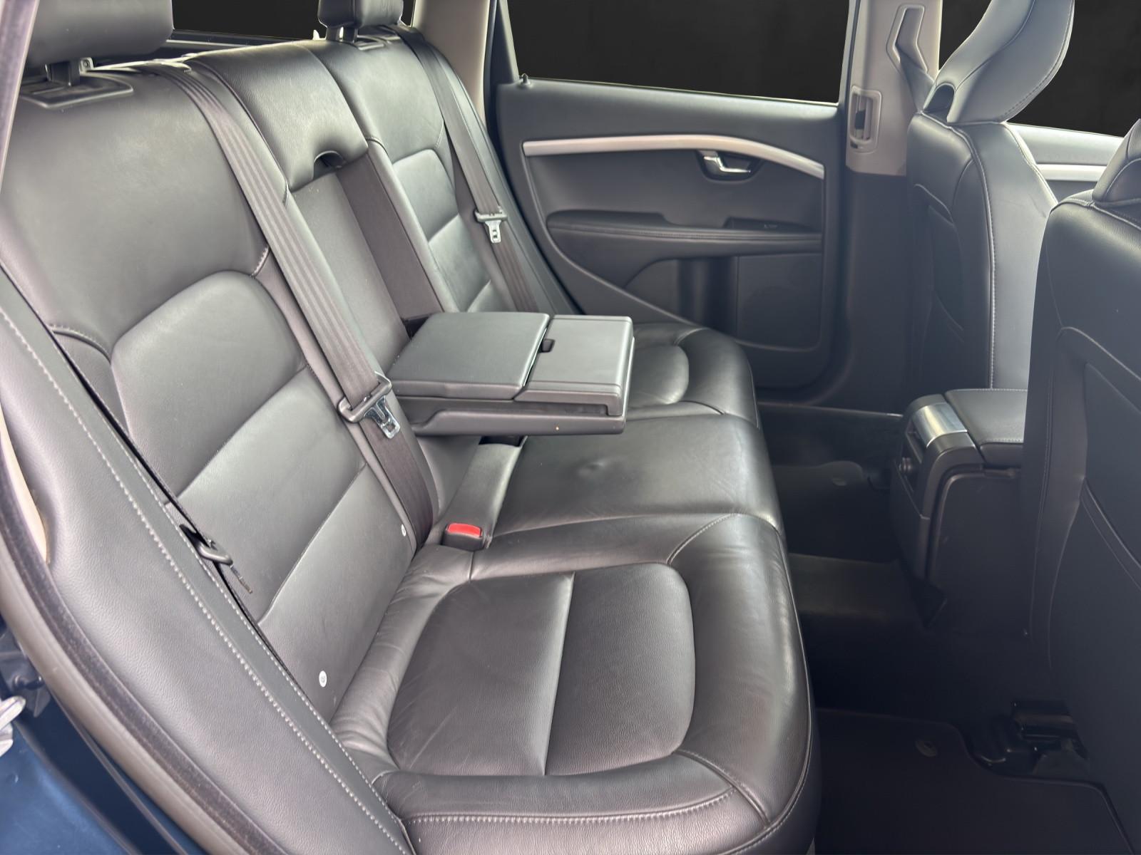Volvo V70 2014 — photo 12