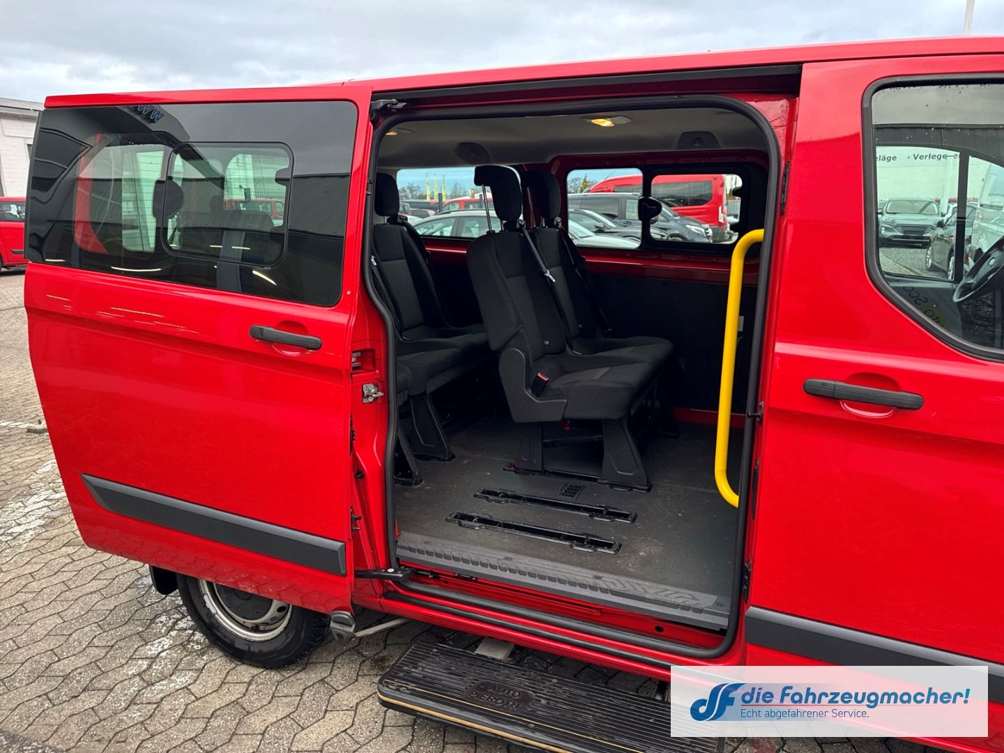 Fahrzeugabbildung Ford Transit Custom Tourneo 300 L1 *2131