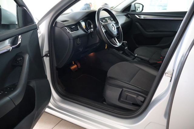 Skoda Octavia Combi Style Automatik LED Pano PDC
