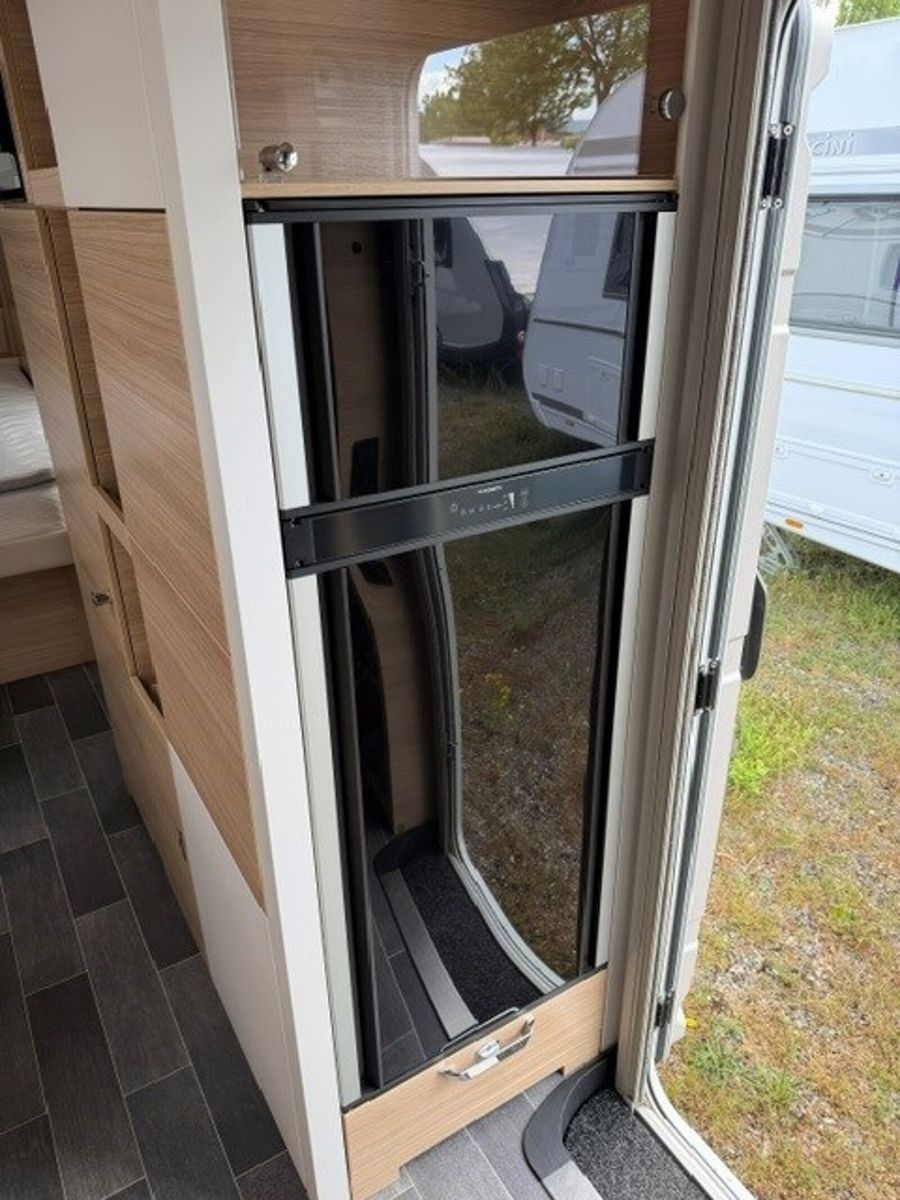 Fahrzeugabbildung Tabbert Vivaldi 550 DF 2.5 Mover Solar Queensbett Ofen