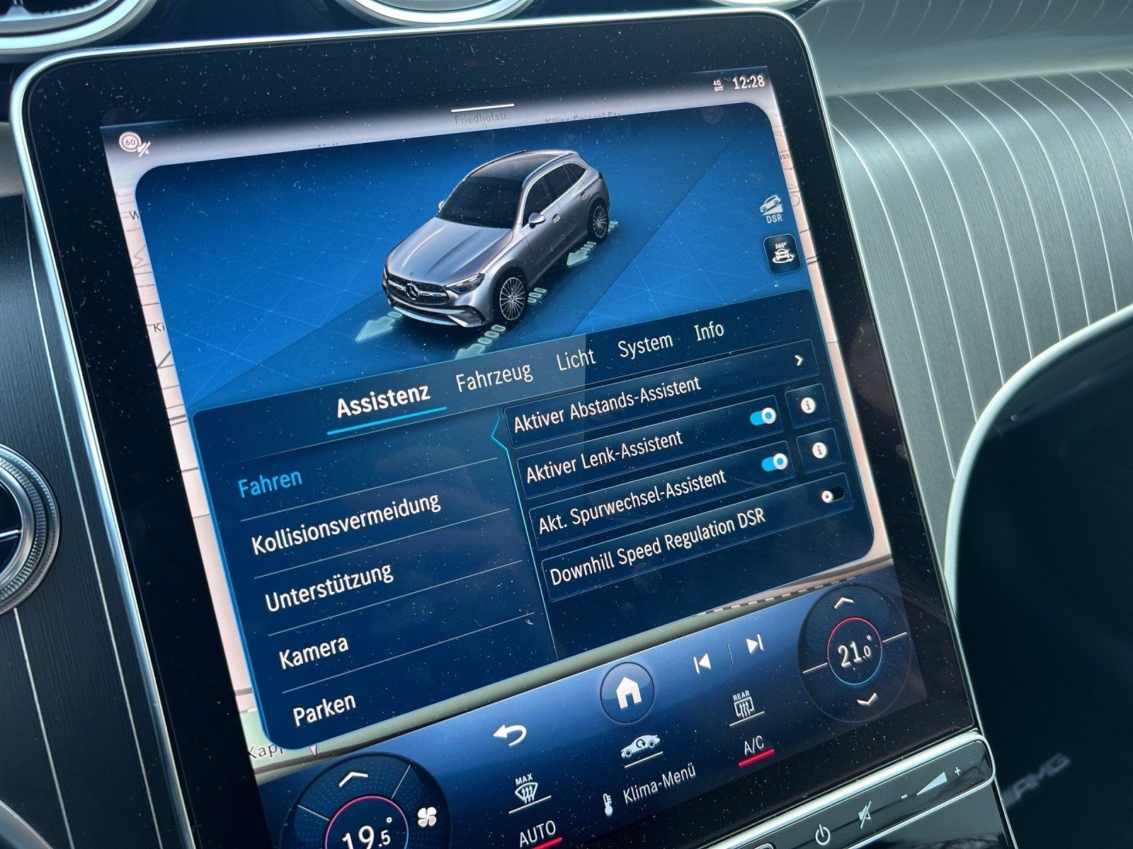 Fahrzeugabbildung Mercedes-Benz GLC 300 AMG Prem AIRMATIC Burme DISTRO Night HAL