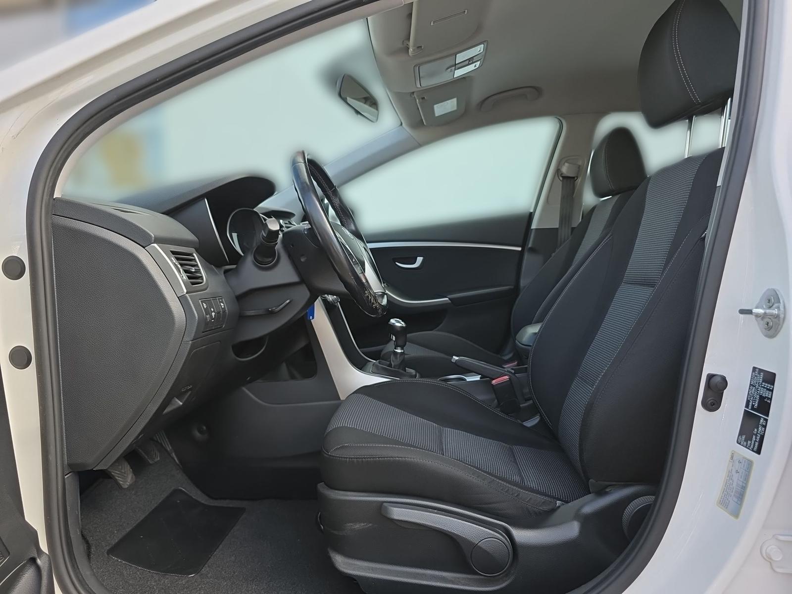 Hyundai i30 1.4 Classic Sitzheizung PDC Bluetooth Klima