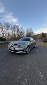 Mercedes-Benz C 250 Sport Coupé Autom. Sport - Mercedes-Benz C 250: Sport