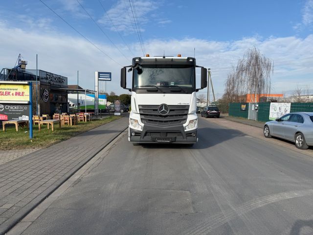 Mercedes-Benz Actros 1842