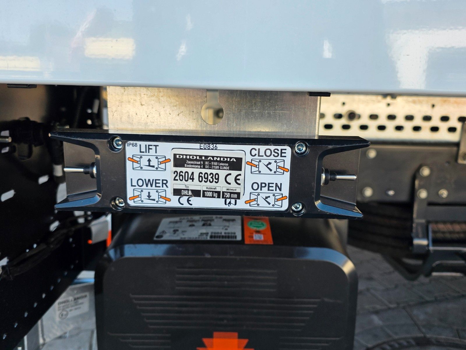 Fahrzeugabbildung Iveco Eurocargo ML75E19/P LBW Spoiler Klima 3 Sitze