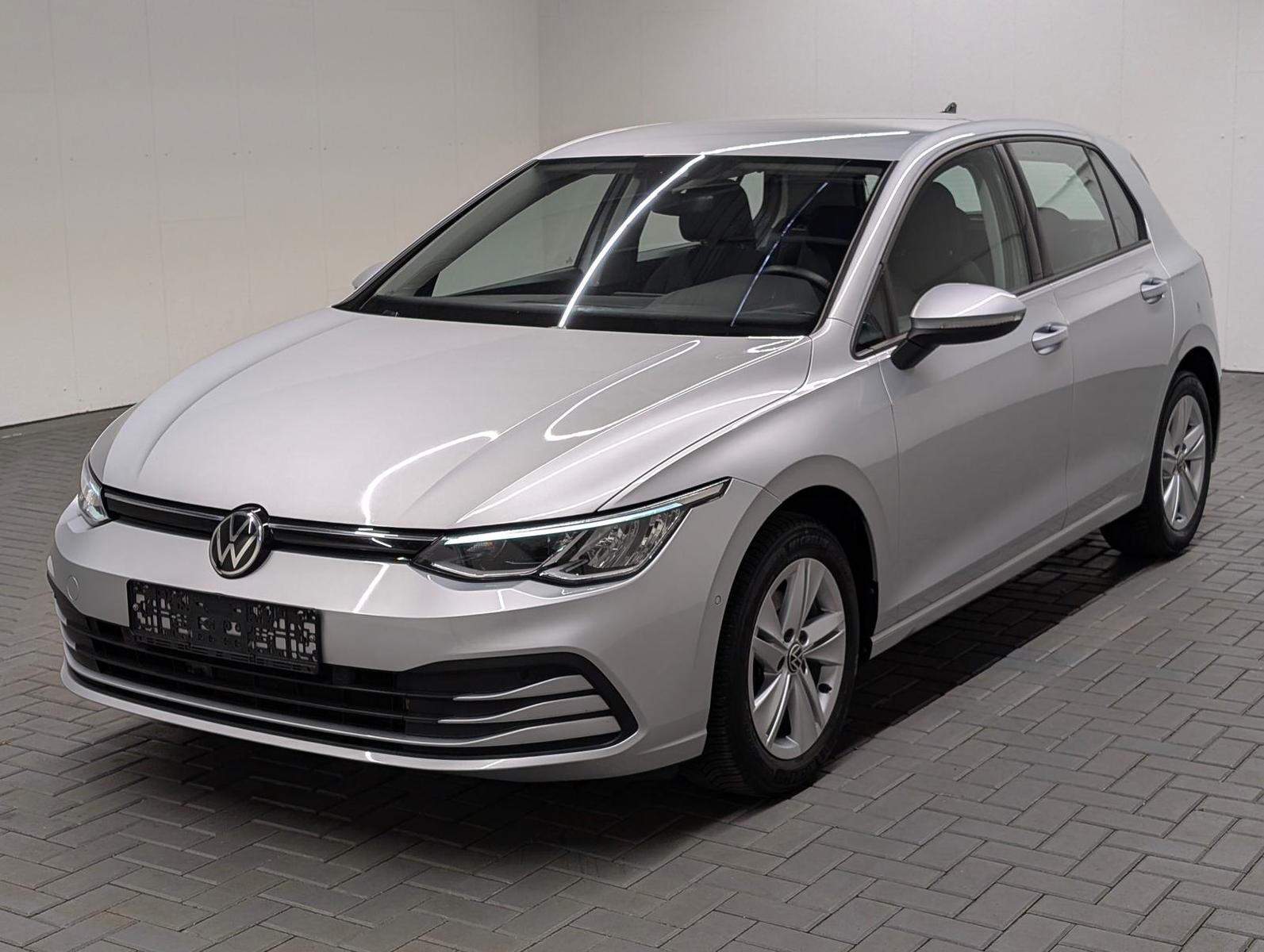 Volkswagen Golf VIII LED/Navi/AHK/SHZ/LHZ/Keyl./ACC/Kam