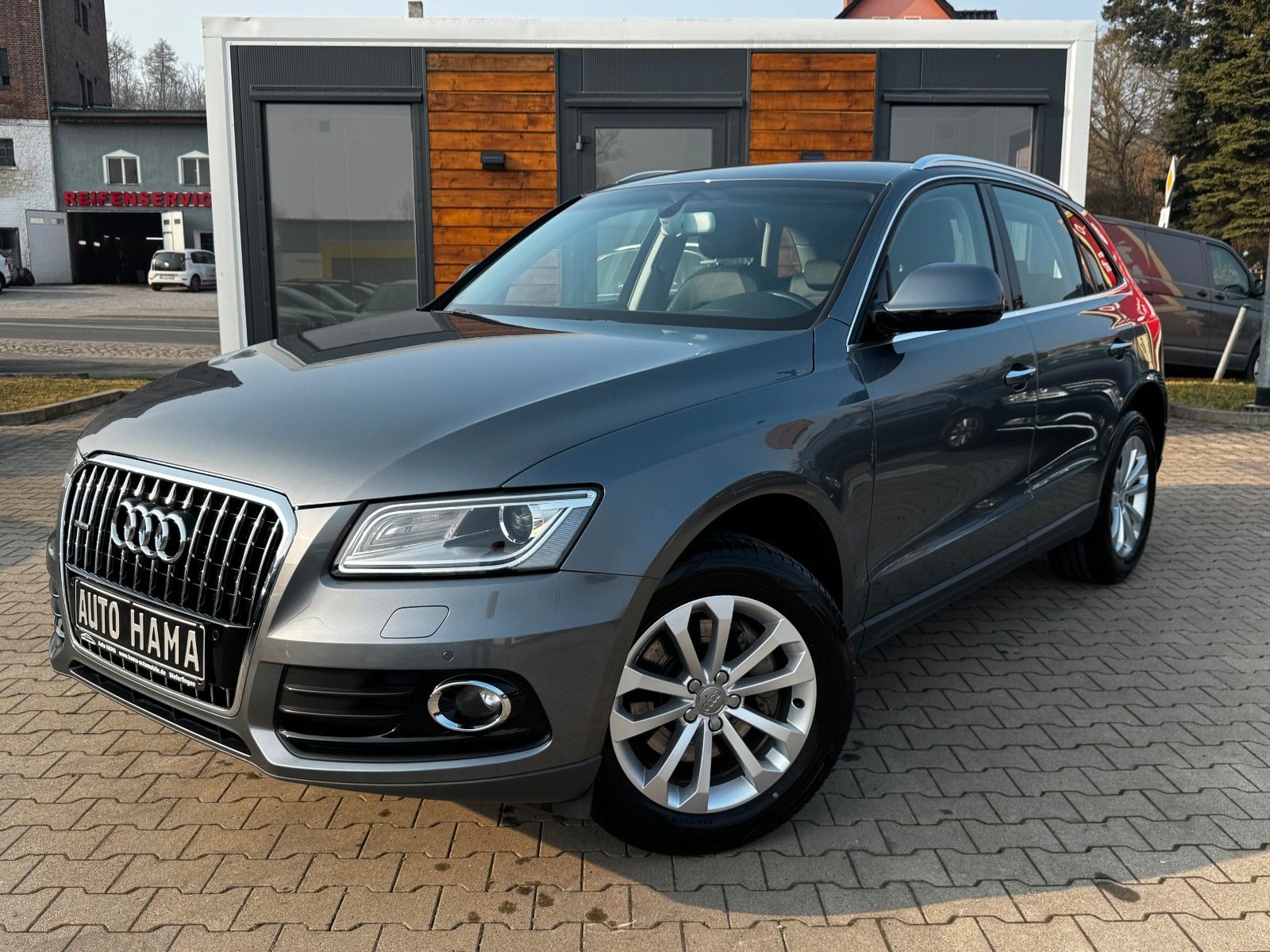 AUDI Q5 3.0 TDI quattro *XEN*NAVI*AHK*BT*TOP*