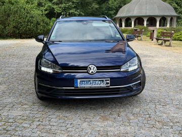Volkswagen Golf - 6