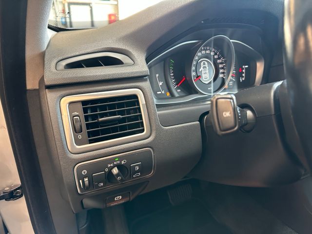 Volvo XC70 Kinetic AWD *Xenon*Elek.Heckkl.*